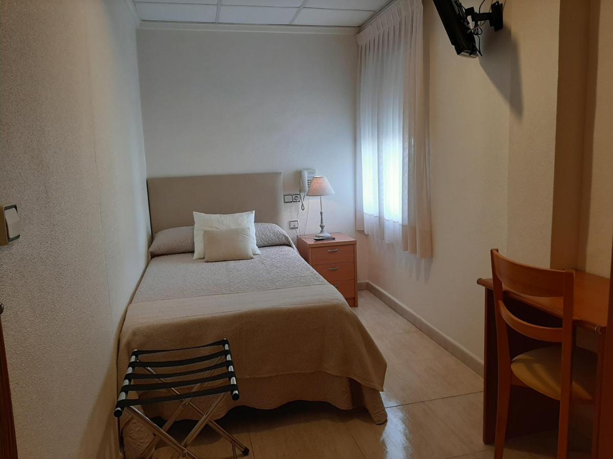 Hostal El Retiro Almoradí Zewnętrze zdjęcie